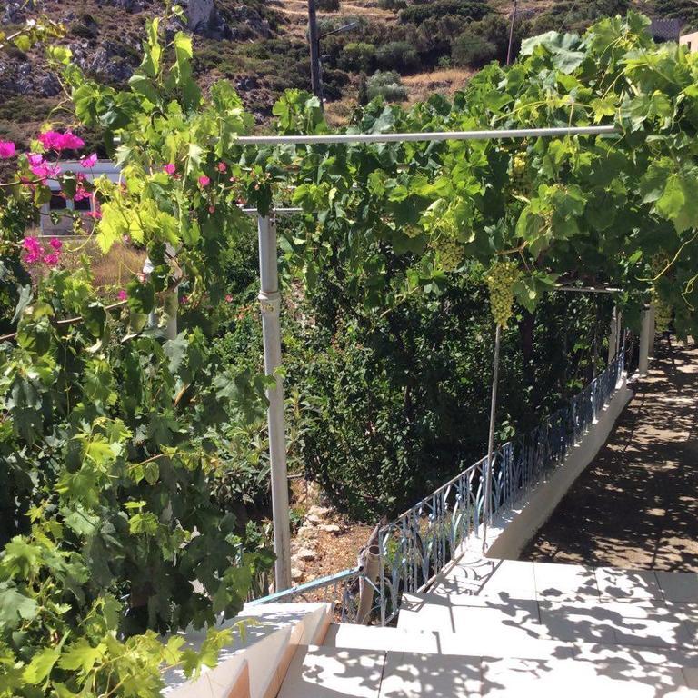 Menetaí La Villa Di Zazopetra מראה חיצוני תמונה